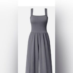 OQQ Gray Sleeveless Romper size M.